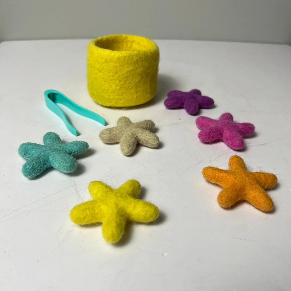 Lovevery Felt Stars Sorting Set Toddler OS Multicolor Montessori Sensory Toy